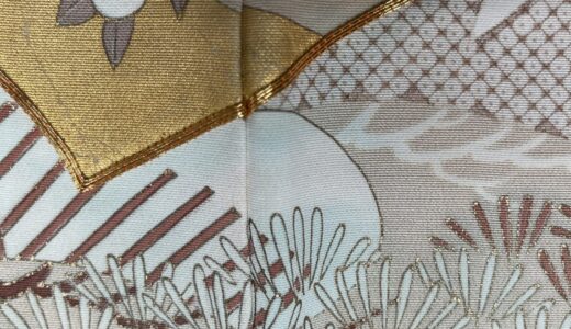 着物の緑青（サビ）のシミ